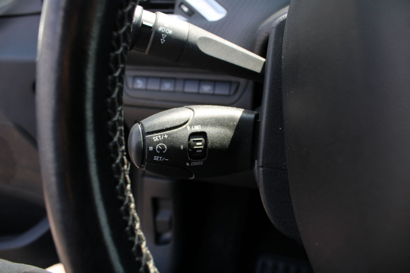 Photo 13 de l'offre de PEUGEOT 2008 II ALLURE 110 CV ESSENCE GPS 3D TOIT PANO USB JA 16 ATTELAGE RADAR BOITE AUTO EAT-6 à 10500€ chez Bougel transactions