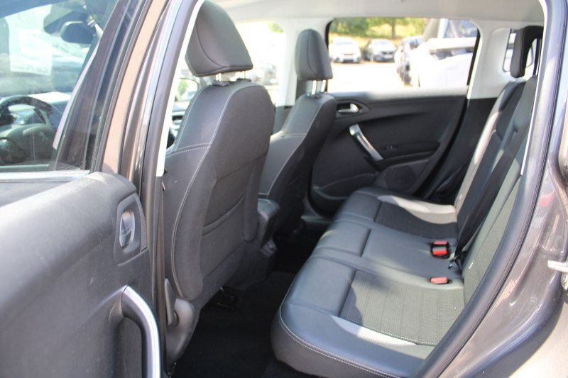 Photo 10 de l'offre de PEUGEOT 2008 II ALLURE 110 CV ESSENCE GPS 3D TOIT PANO USB JA 16 ATTELAGE RADAR BOITE AUTO EAT-6 à 10500€ chez Bougel transactions