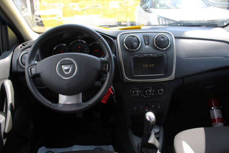 Photo 9 de l'offre de DACIA SANDERO II STEPWAY DCI 90 GPS MÃDIA USB LEDS ABS RÃGULATEUR BLUETOOTH RADARS  CLIMAT à 9990€ chez Bougel transactions
