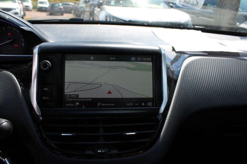 Photo 14 de l'offre de PEUGEOT 2008 II ALLURE 110 CV ESSENCE GPS 3D TOIT PANO USB JA 16 ATTELAGE RADAR BOITE AUTO EAT-6 à 10500€ chez Bougel transactions