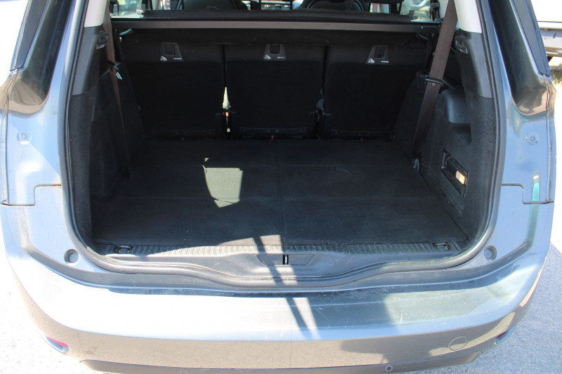 Photo 10 de l'offre de CITROEN GRAND C4 PICASSO II BLUEHDI 120CH BUSINESS + GPS 3D CAMÃRA RE USB JA 16 RÃGALUTEUR BOITE AUTO ETA-6 à 13500€ chez Bougel transactions