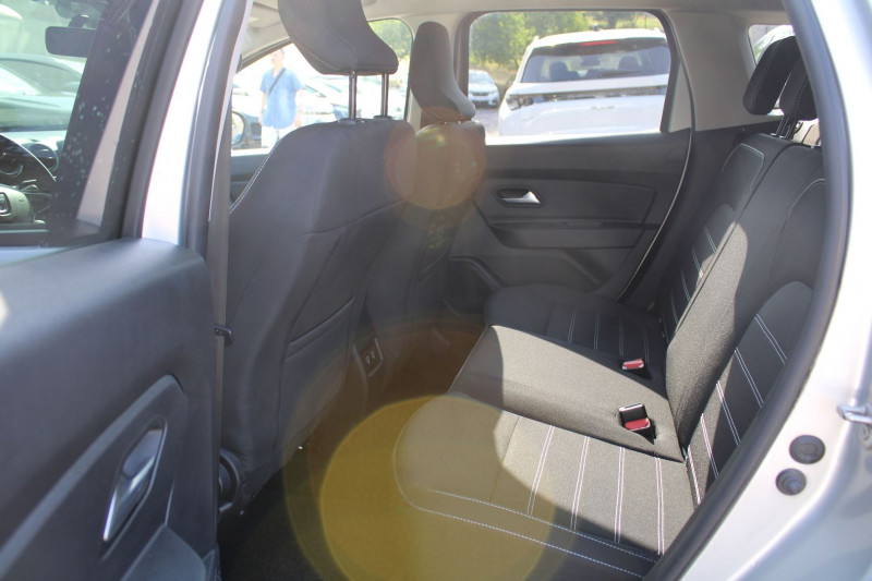 Photo 9 de l'offre de DACIA DUSTER III 1L3 TCE 130 CV PRESTIGE 4X2 CAMÃRA GPS RÃGULATEUR BLUETOOTH CLIM AUTO USB JA 17 à 16500€ chez Bougel transactions