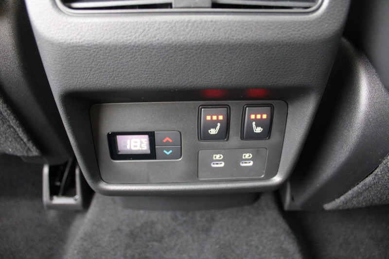 Photo 11 de l'offre de NISSAN X-TRAIL PHASE 4 TEKNA E-POWER 204 CV GPS 3D CAMÃRA STORES RE JA 19 TOIT PANO I-COKPIT BOITE AUTO à 38990€ chez Bougel transactions