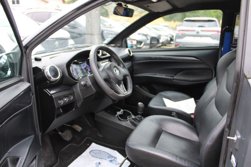 Photo 7 de l'offre de AIXAM 9S GTI SPORT CAMÃRA INTERIEUR CUIR AUDIO MP3 JA 16 USB BLUETOOTH MAT BI-TON BECQUET à 10500€ chez Bougel transactions
