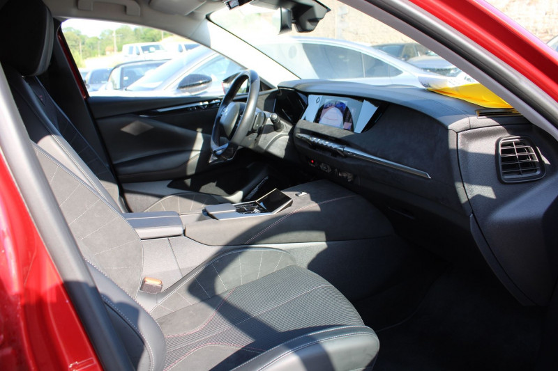 Photo 8 de l'offre de DS DS4 III PERFORMANCE LINE 1L5 BLUEHDI 130 CV EAT8 BOITE AUTO CAMÃRA 180 FULL LEDS  JA 19 à 27900€ chez Bougel transactions