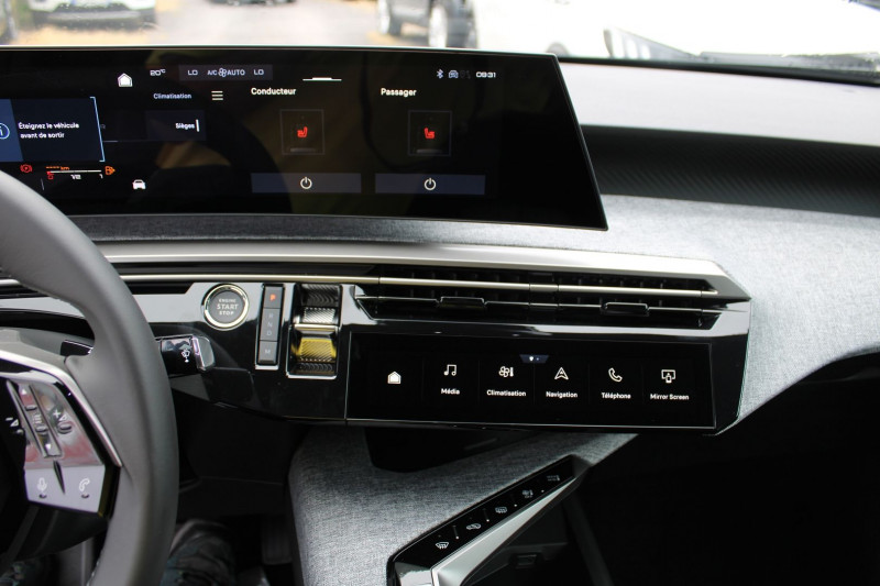 Photo 15 de l'offre de PEUGEOT 3008 PHASE 5 ALLURE 145 CV HYBRIDE GPS 3D CAMÃRA USB JA 19 FULL LED I-COKPIT BOITE AUTO DCS-6 à 33500€ chez Bougel transactions