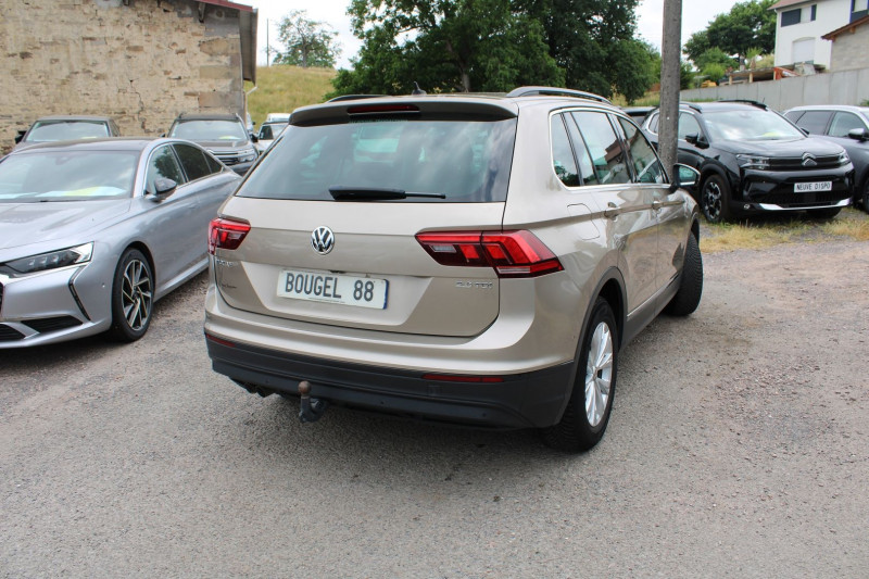 Photo 2 de l'offre de VOLKSWAGEN TIGUAN 4 SPORT 2L TDI 150 GPS MÃDIA USB CAMÃRA RÃGULATEUR BLUETOOTH TOIT PANO  BOITE 6V à 18990€ chez Bougel transactions