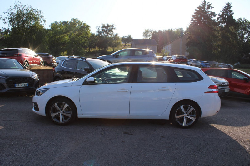 Photo 5 de l'offre de PEUGEOT 308 III SW ACTIVE 110 CV ESSENCE CLIM GPS 3D AUDIO MP3 USB JA 17 RADAR BLUETOOTH RÃGULATEUR à 10990€ chez Bougel transactions