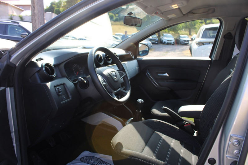 Photo 8 de l'offre de DACIA DUSTER III 1L3 TCE 130 CV PRESTIGE 4X2 CAMÃRA GPS RÃGULATEUR BLUETOOTH CLIM AUTO USB JA 17 à 16500€ chez Bougel transactions