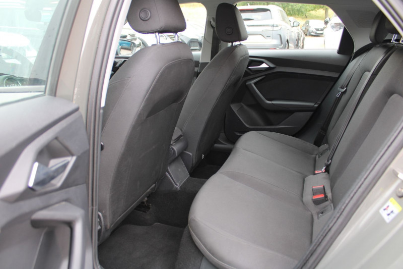 Photo 9 de l'offre de AUDI A1 SPORTBACK TFSI PACK S-LINE 116 CV GPS CARPLAY FULL LED AUDIO USB JA 17 I-COKPIT RÃGULATEUR à 20900€ chez Bougel transactions