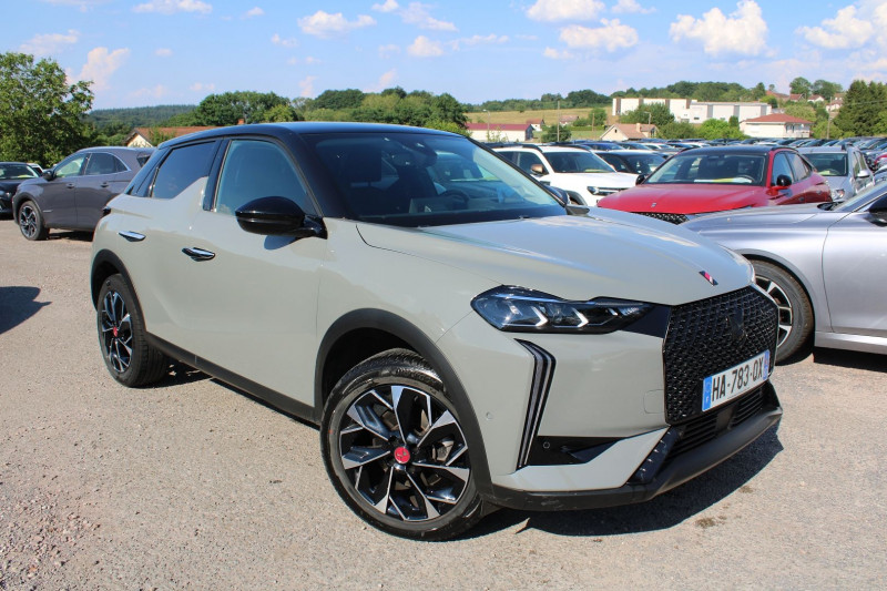 Ds DS 3 CROSSBACK II PERFORMANCE LINE HDI 130CV GPS 3D CAMÃRA RE GRIP JA 18 FULL LED BOITE AUTO EAT-8 Diesel GRIS/TOIT NOIR Occasion à vendre