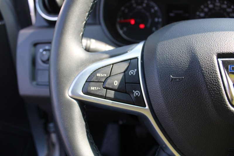 Photo 11 de l'offre de DACIA DUSTER III 1L3 TCE 130 CV PRESTIGE 4X2 CAMÃRA GPS RÃGULATEUR BLUETOOTH CLIM AUTO USB JA 17 à 16500€ chez Bougel transactions