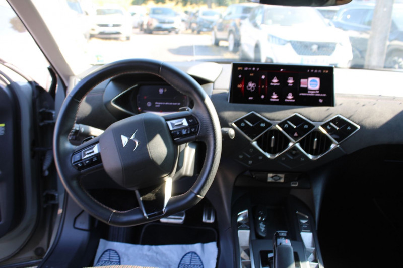 Photo 9 de l'offre de DS DS 3 CROSSBACK II PERFORMANCE LINE HDI 130CV GPS 3D CAMÃRA RE GRIP JA 18 FULL LED BOITE AUTO EAT-8 à 26500€ chez Bougel transactions