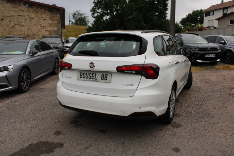Photo 2 de l'offre de FIAT TIPO SW 1L4 ESSENCE 95 CV POP GPS CLIM AUDIO U-CONNECT RE USB RADAR BLUETOOTH RÃGULATEUR à 5900€ chez Bougel transactions
