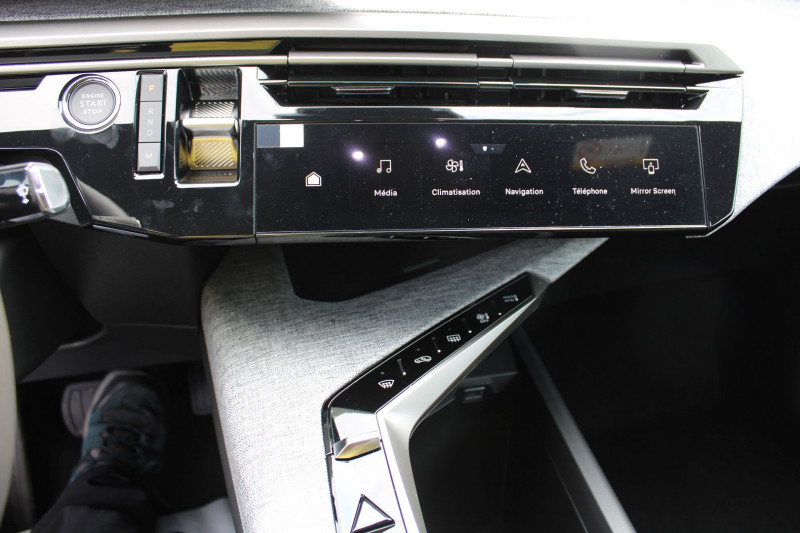 Photo 14 de l'offre de PEUGEOT 3008 PHASE 5 ALLURE 145 CV HYBRIDE GPS 3D CAMÃRA USB JA 19 FULL LED I-COKPIT BOITE AUTO DCS-6 à 33500€ chez Bougel transactions