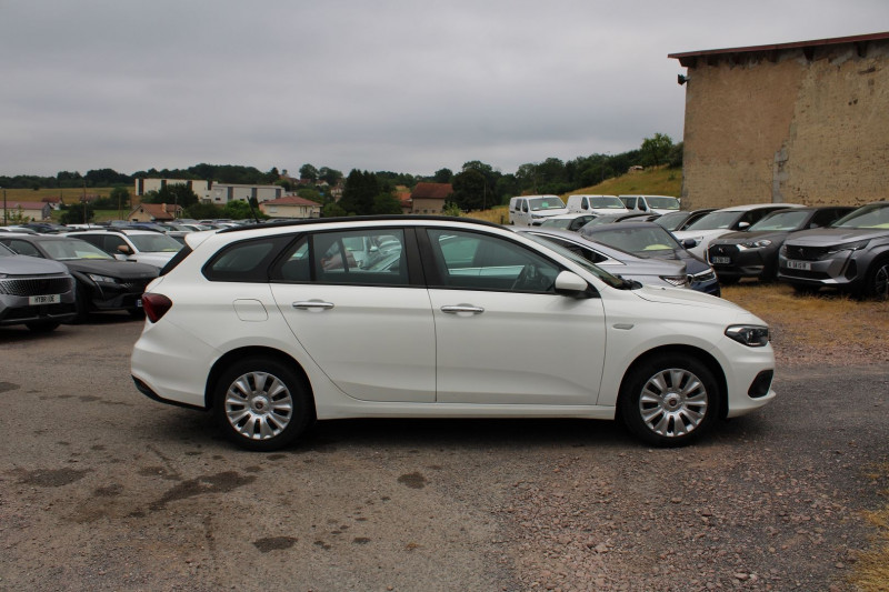 Photo 5 de l'offre de FIAT TIPO SW 1L4 ESSENCE 95 CV POP GPS CLIM AUDIO U-CONNECT RE USB RADAR BLUETOOTH RÃGULATEUR à 5900€ chez Bougel transactions