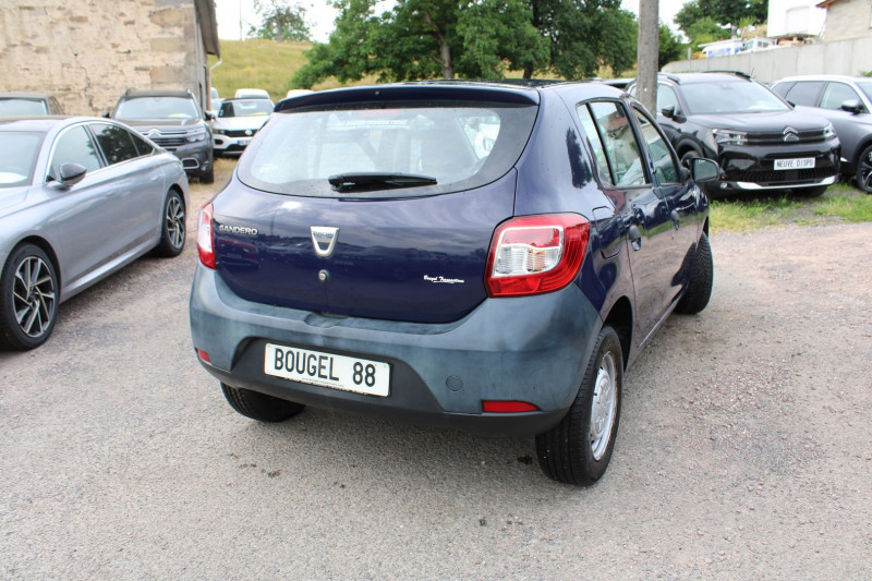 Photo 2 de l'offre de DACIA SANDERO 1L2 16V 75 CV CONFORT HIFI LASER USB DIRECTION ASSISTEE  ABS      5 PORTES à 5500€ chez Bougel transactions