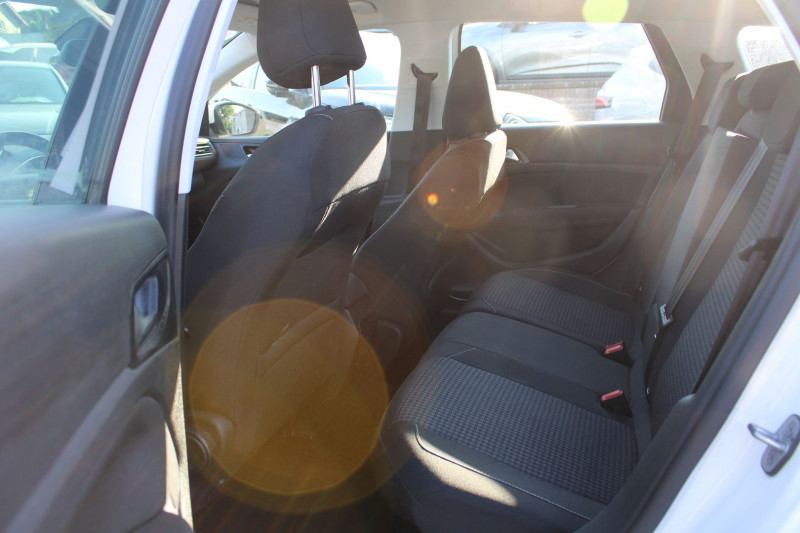 Photo 9 de l'offre de PEUGEOT 308 III SW ACTIVE 110 CV ESSENCE CLIM GPS 3D AUDIO MP3 USB JA 17 RADAR BLUETOOTH RÃGULATEUR à 10990€ chez Bougel transactions