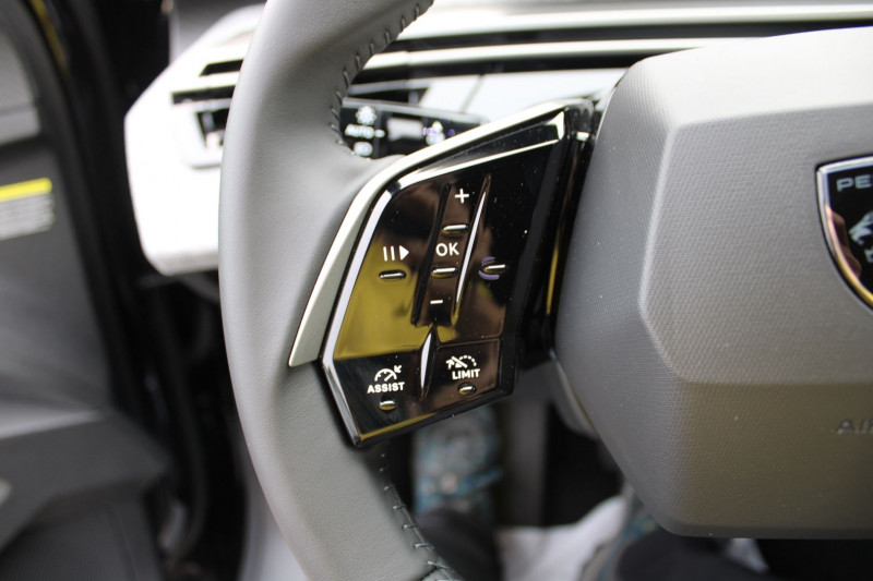 Photo 13 de l'offre de PEUGEOT 3008 PHASE 5 ALLURE 145 CV HYBRIDE GPS 3D CAMÃRA USB JA 19 FULL LED I-COKPIT BOITE AUTO DCS-6 à 33500€ chez Bougel transactions
