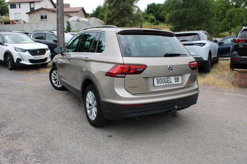 Photo 3 de l'offre de VOLKSWAGEN TIGUAN 4 SPORT 2L TDI 150 GPS MÃDIA USB CAMÃRA RÃGULATEUR BLUETOOTH TOIT PANO  BOITE 6V à 18990€ chez Bougel transactions