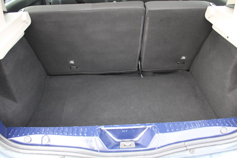 Photo 6 de l'offre de DACIA SANDERO 1L2 16V 75 CV CONFORT HIFI LASER USB DIRECTION ASSISTEE  ABS      5 PORTES à 5500€ chez Bougel transactions