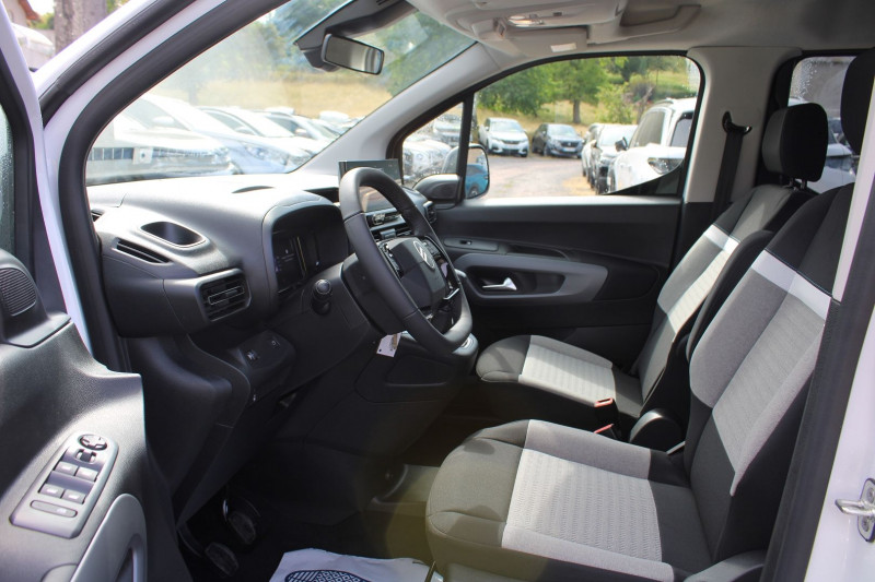 Photo 8 de l'offre de CITROEN BERLINGO 5 FEEL BLUEHDI DIESEL 100 CV BOITE 6V RÃGULATEUR BLUETOOTH CAMÃRA GPS LINK  LEDS à 25990€ chez Bougel transactions