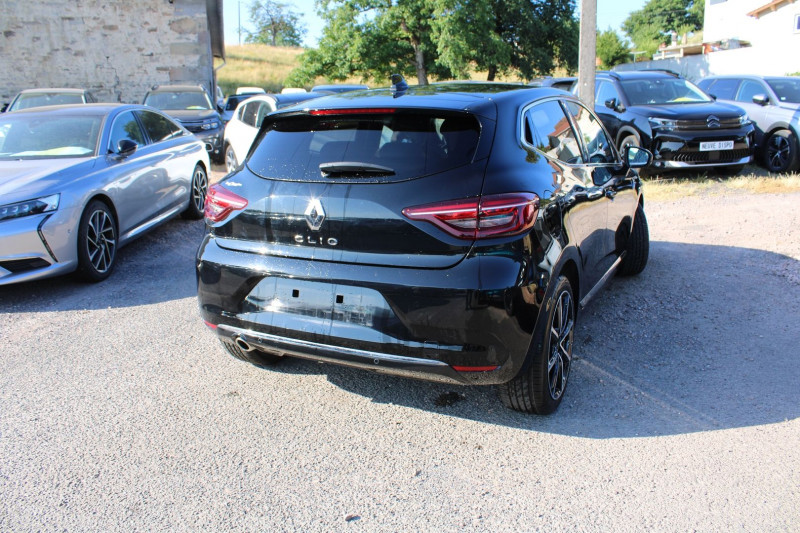 Photo 2 de l'offre de RENAULT CLIO 5 INITIALE PARIS LUXE BLUEDCI 115 CV DIESEL CUIR CAMÃRA GRAND GPS 3D FULL LEDS à 17500€ chez Bougel transactions