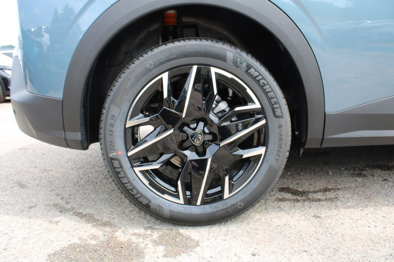 Photo 7 de l'offre de PEUGEOT 3008 PHASE 5 ALLURE 145 CV HYBRIDE GPS 3D CAMÃRA USB JA 19 FULL LED I-COKPIT BOITE AUTO DCS-6 à 33500€ chez Bougel transactions
