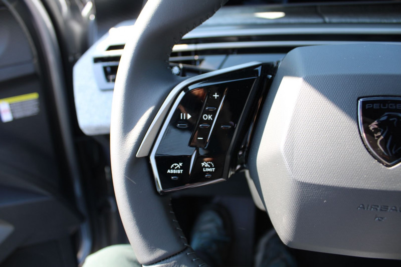 Photo 11 de l'offre de PEUGEOT 3008 PHASE 5 ALLURE 145 CV HYBRIDE GPS 3D CAMÃRA USB JA 19 FULL LED I-COKPIT BOITE AUTO DCS-6 à 33500€ chez Bougel transactions