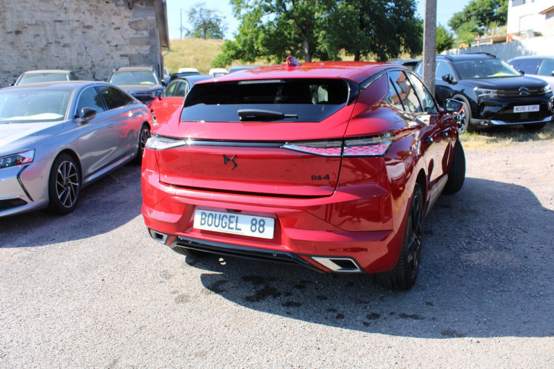 Photo 2 de l'offre de DS DS4 III PERFORMANCE LINE 1L5 BLUEHDI 130 CV EAT8 BOITE AUTO CAMÃRA 180 FULL LEDS  JA 19 à 27900€ chez Bougel transactions