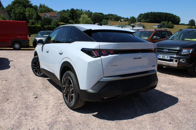 Photo 3 de l'offre de PEUGEOT 3008 PHASE 5 ALLURE 145 CV HYBRIDE GPS 3D CAMÃRA USB JA 19 FULL LED I-COKPIT BOITE AUTO DCS-6 à 33500€ chez Bougel transactions