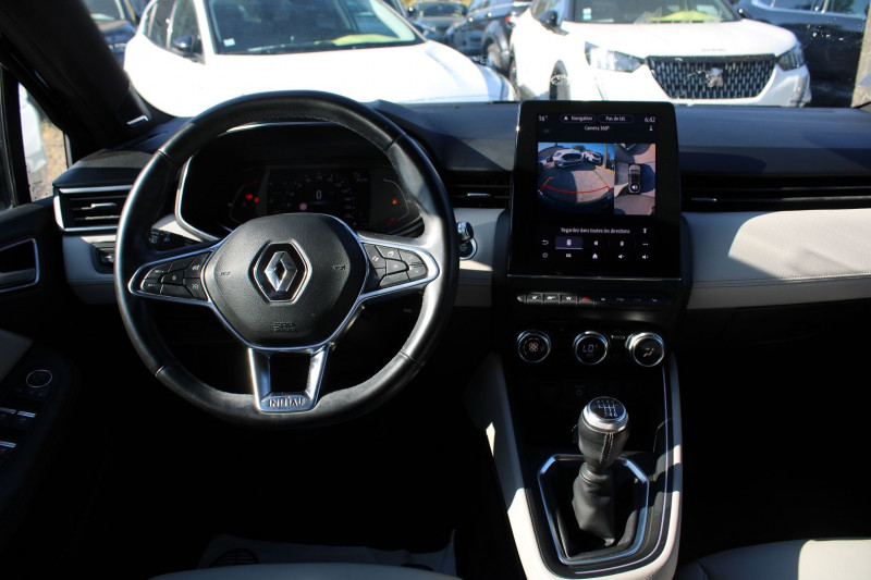 Photo 10 de l'offre de RENAULT CLIO 5 INITIALE PARIS LUXE BLUEDCI 115 CV DIESEL CUIR CAMÃRA GRAND GPS 3D FULL LEDS à 17500€ chez Bougel transactions