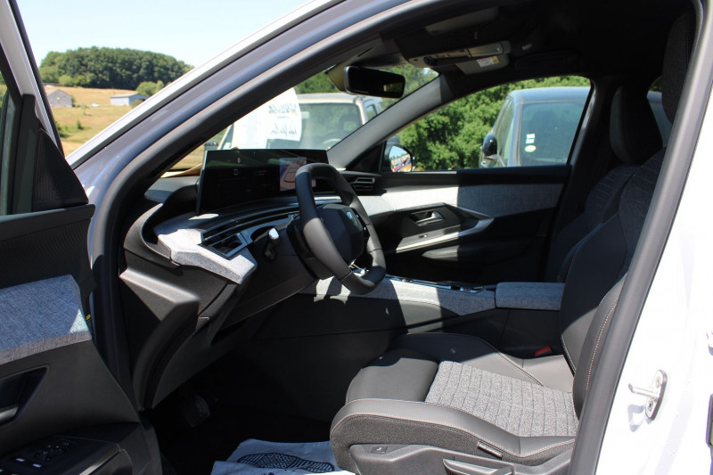 Photo 8 de l'offre de PEUGEOT 3008 PHASE 5 ALLURE 145 CV HYBRIDE GPS 3D CAMÃRA USB JA 19 FULL LED I-COKPIT BOITE AUTO DCS-6 à 33500€ chez Bougel transactions