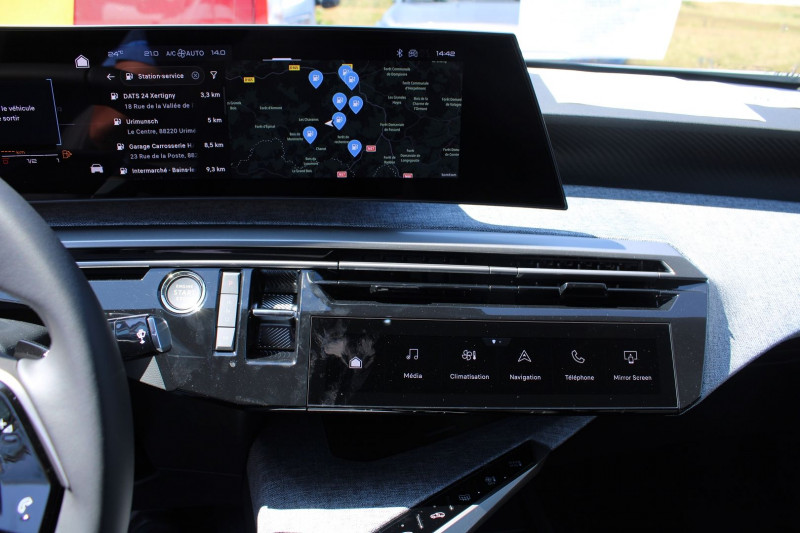Photo 12 de l'offre de PEUGEOT 3008 PHASE 5 ALLURE 145 CV HYBRIDE GPS 3D CAMÃRA USB JA 19 FULL LED I-COKPIT BOITE AUTO DCS-6 à 33500€ chez Bougel transactions