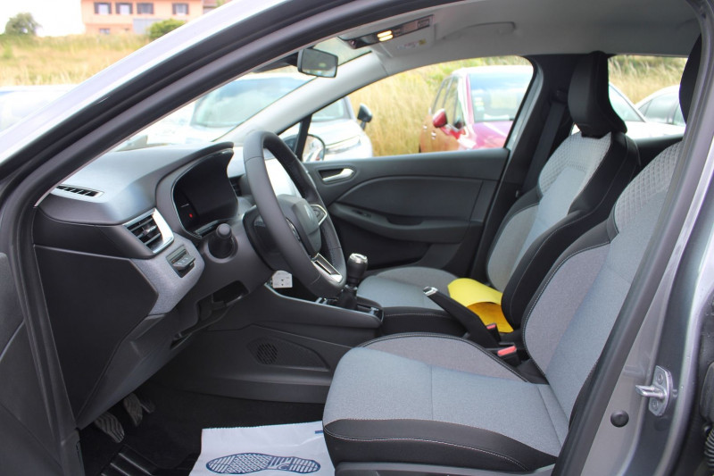 Photo 7 de l'offre de RENAULT CLIO VI EVOLUTION DIESEL BLUEDCI 100 CV BOITE 6V CAMÃRA USB GPS LINK MÃDIA FULL LEDS ABS à 20900€ chez Bougel transactions