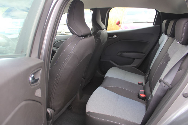 Photo 8 de l'offre de RENAULT CLIO VI EVOLUTION DIESEL BLUEDCI 100 CV BOITE 6V CAMÃRA USB GPS LINK MÃDIA FULL LEDS ABS à 20900€ chez Bougel transactions