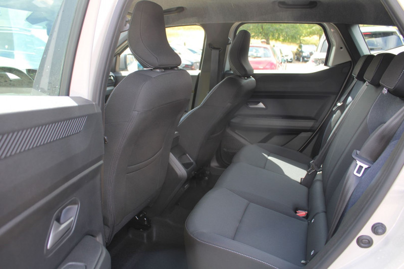 Photo 9 de l'offre de DACIA DUSTER VI EXPRESSION ECO-GPL TCE 100 CV GPS CARPLAY CAMÃRA FULL LED MP3 USB JA 17 I-COKPIT à 22500€ chez Bougel transactions