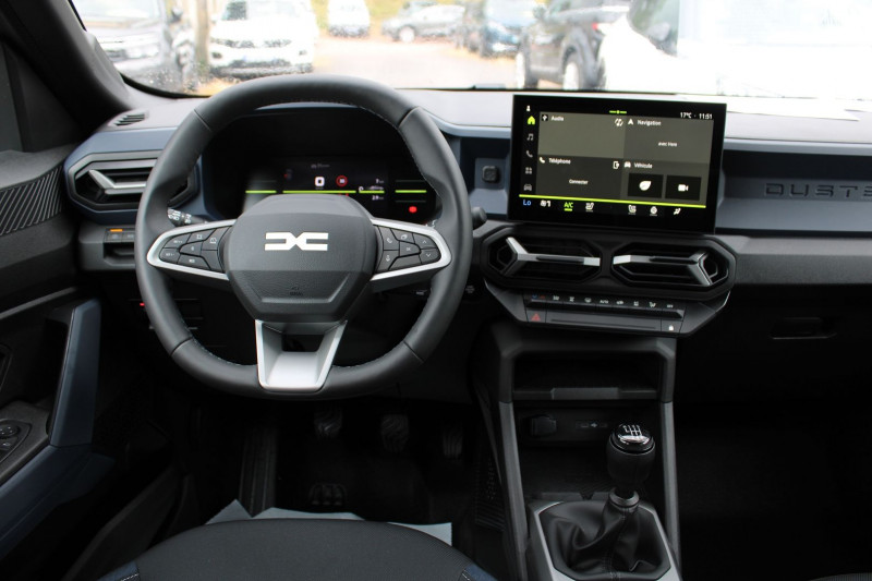 Photo 9 de l'offre de DACIA DUSTER VI TCE 130 CV JOURNEY MILD HYBRIDE GPS 3D CAMÃRA 360Â° JA 18 USB I-COKPIT FULL LED à 25800€ chez Bougel transactions