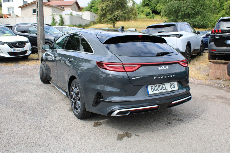 Photo 3 de l'offre de KIA PROCEED T-GDI 160 CV GT-LINE GPS 3D CAMÃRA FULL LED JA 17 TOIT PANO I-COKPIT BOITE AUTO à 24990€ chez Bougel transactions