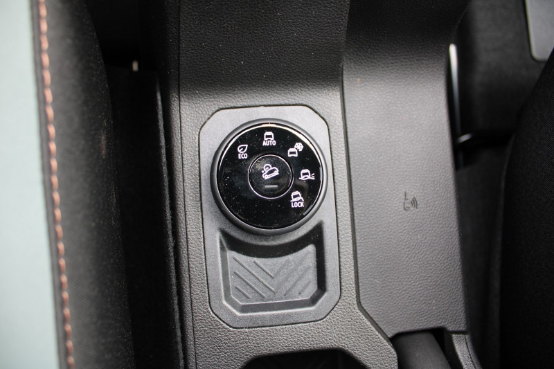 Photo 15 de l'offre de DACIA DUSTER VI EXTREME TCE 130CV "4X4" GPS CARPLAY CAMÃRA 360Â° JA 17 I-COKPIT FULL LED PK HIVER à 28500€ chez Bougel transactions
