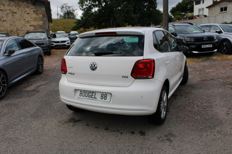 Photo 2 de l'offre de VOLKSWAGEN POLO CONFORTLINE 1L6 TDI 90 CV GPS 3D CLIM AUDIO MP3 JA 15 RADAR BLUETOOTH RÃGULATEUR à 10900€ chez Bougel transactions