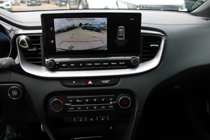 Photo 16 de l'offre de KIA PROCEED T-GDI 160 CV GT-LINE GPS 3D CAMÃRA FULL LED JA 17 TOIT PANO I-COKPIT BOITE AUTO à 24990€ chez Bougel transactions