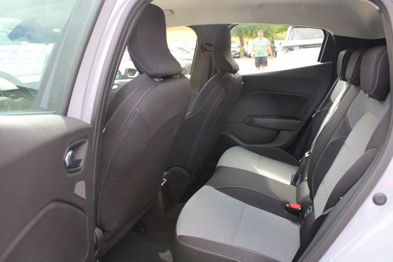 Photo 8 de l'offre de RENAULT CLIO VI EVOLUTION DIESEL BLUEDCI 100 CV BOITE 6V CAMÃRA USB GPS LINK MÃDIA FULL LEDS ABS à 20900€ chez Bougel transactions