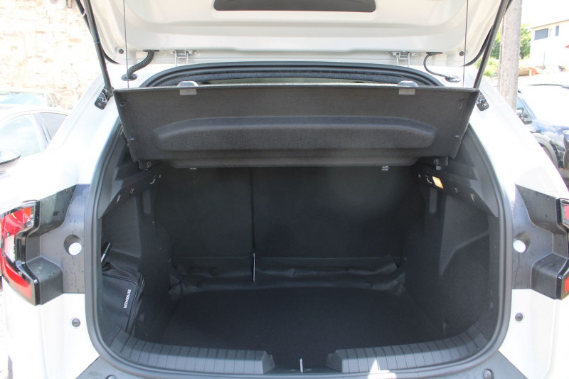 Photo 6 de l'offre de DACIA DUSTER VI EXPRESSION ECO-GPL TCE 100 CV GPS CARPLAY CAMÃRA FULL LED MP3 USB JA 17 I-COKPIT à 22500€ chez Bougel transactions