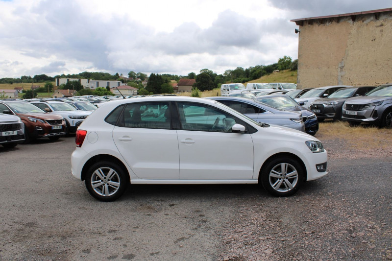 Photo 5 de l'offre de VOLKSWAGEN POLO CONFORTLINE 1L6 TDI 90 CV GPS 3D CLIM AUDIO MP3 JA 15 RADAR BLUETOOTH RÃGULATEUR à 10900€ chez Bougel transactions