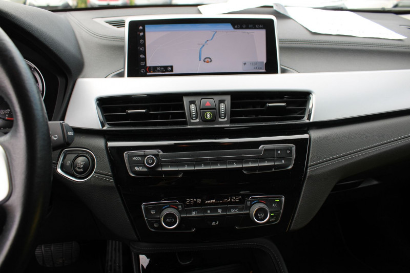 Photo 12 de l'offre de BMW X2 DIESEL118D BUSINESS 150 BOITE AUTO 8V CAMÃRA 180 RÃGULATEUR BLUETOOTH FULL LEDS à 24900€ chez Bougel transactions