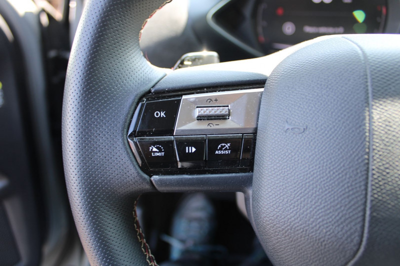 Photo 12 de l'offre de DS DS 3 CROSSBACK II EAT8 BOITE AUTO 1L5 BLUEHDI 130 CV PERFORMANCE LINE BLUETOOTH FULL LEDS ABS à 26500€ chez Bougel transactions