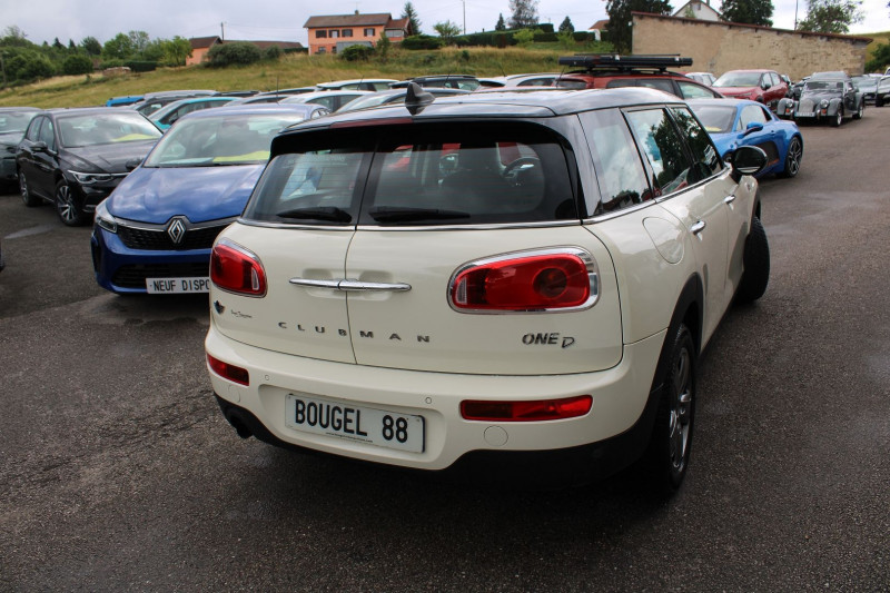 Photo 17 de l'offre de MINI CLUBMAN ONE CLIM GPS 3D DIESEL 115 CV AUDIO MP3 USB RE JA 16 RADAR BLUETOOTH RÃGULATEUR à 13500€ chez Bougel transactions