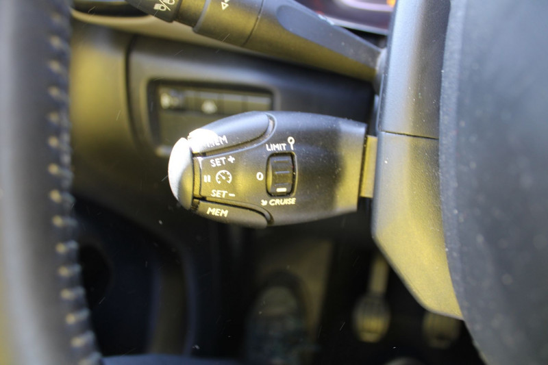 Photo 11 de l'offre de CITROEN C5 AIRCROSS BLUE HDI 130 CV FEEL PACK GPS VIA CAMÃRA GRIP CONTROL AUDIO USB JA 18 RÃGULATEUR à 18900€ chez Bougel transactions