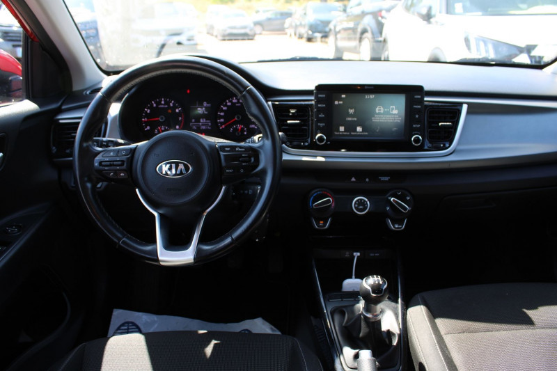 Photo 10 de l'offre de KIA RIO 1L2 MPI 84 CV 5 PORTES URBAN EDITION CAMÃRA CLIM GPS USB ANDROID RÃGULATEUR à 11990€ chez Bougel transactions